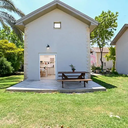 Yalarent Valley View Boutique Cottages With Pool Merhavia Exterior photo