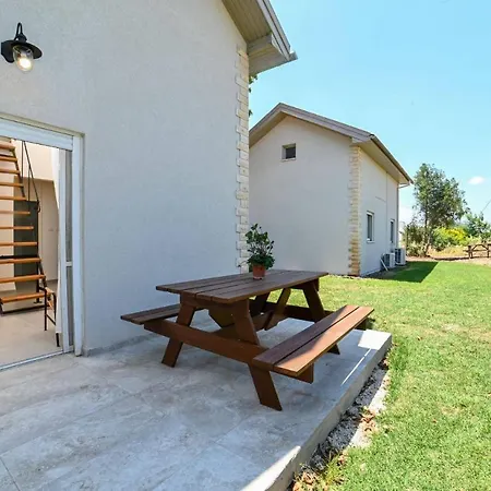 Yalarent Valley View Boutique Cottages With Pool Merhavia Exterior photo