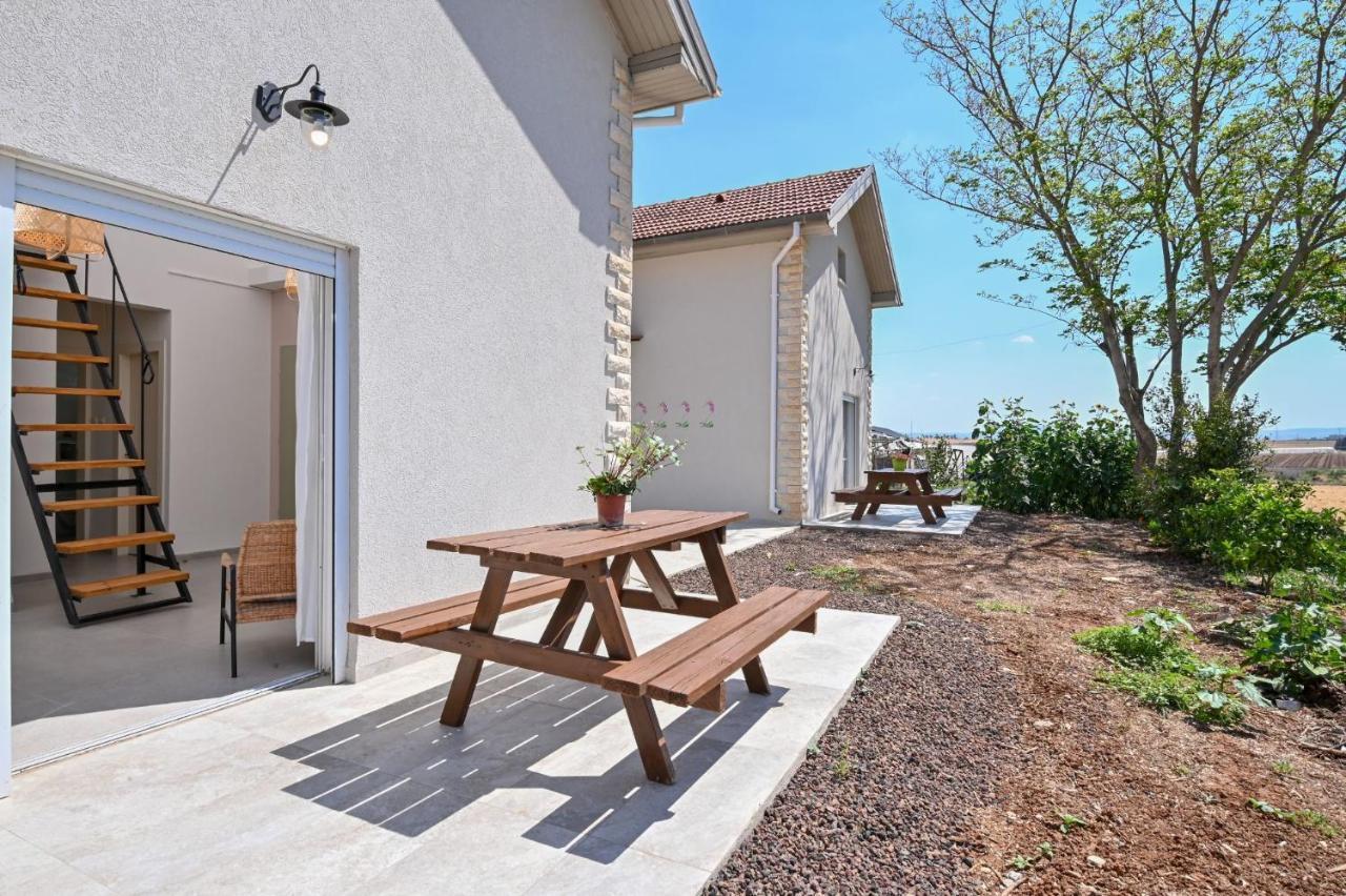 Yalarent Valley View Boutique With Pool Holiday home